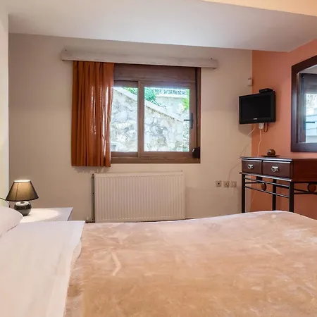 Apartman With One Bedroom In Kaloniktis-rethymno, With Pool Access An
