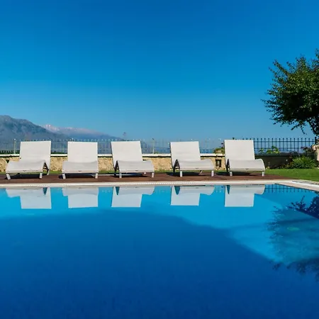 Apartment With One Bedroom In Kaloniktis-rethymno, With Pool Access An *